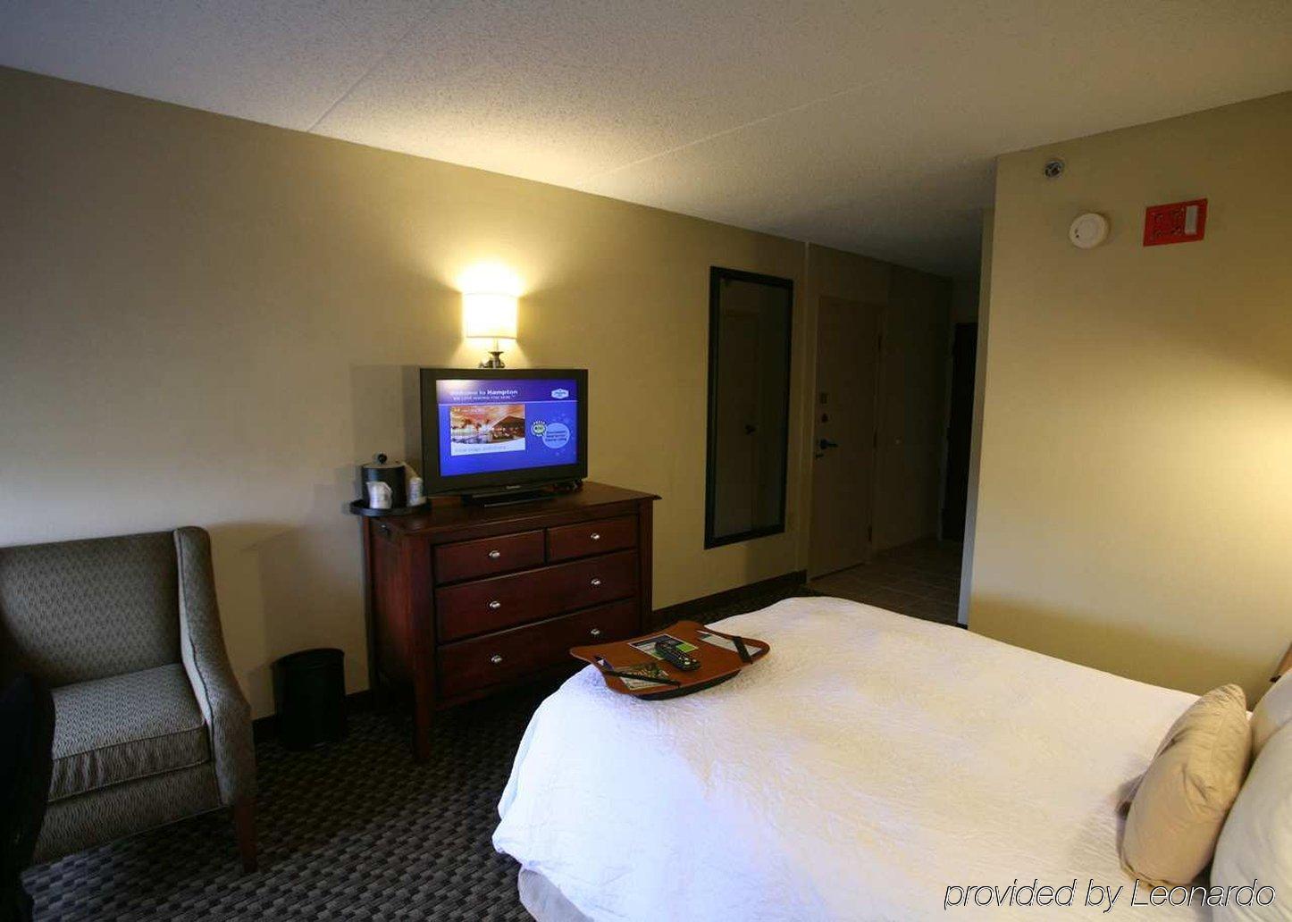 ハンプトン イン デトロイト ノースヴィル Northville 部屋 写真